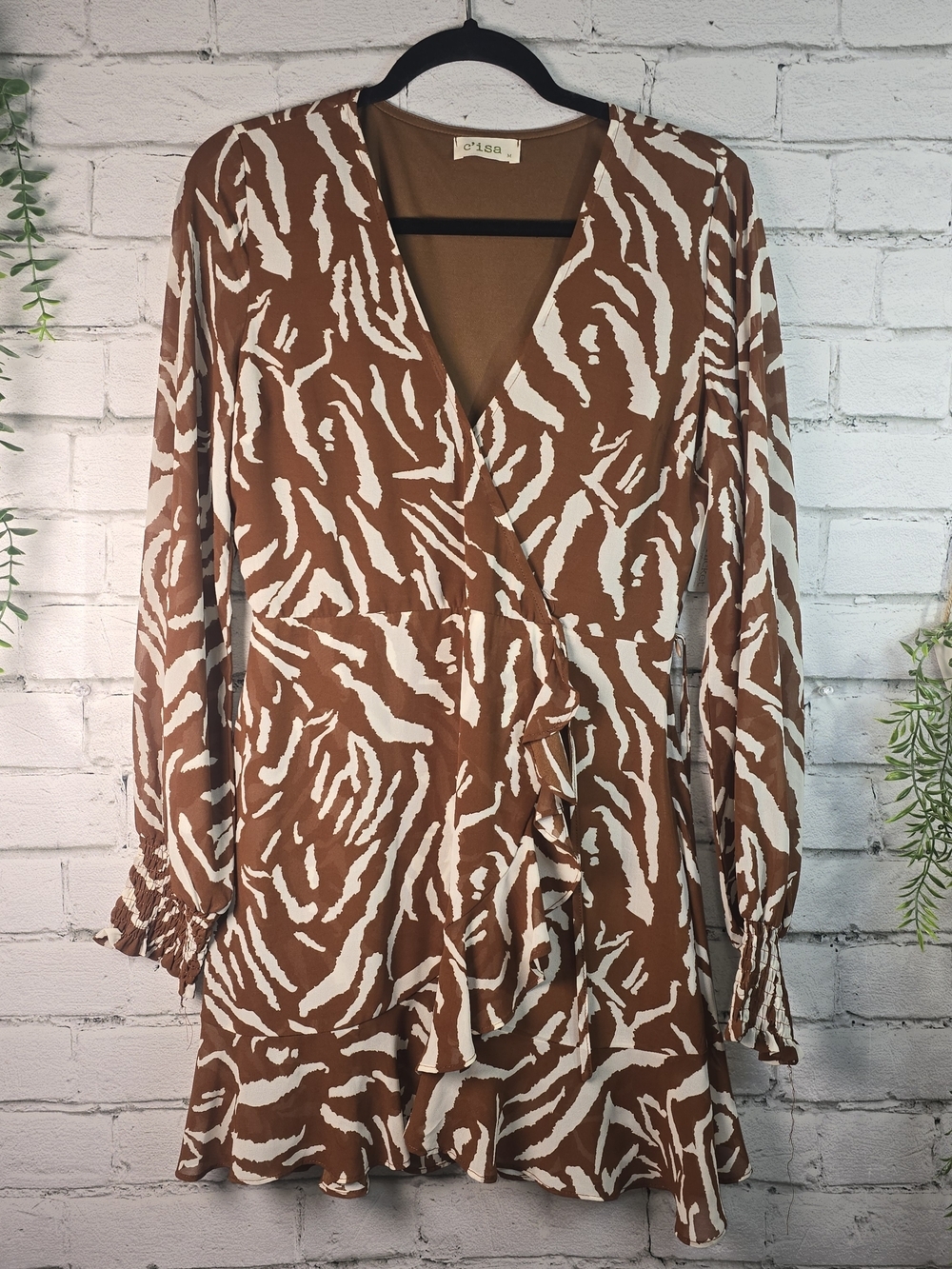 C'ISA ZEBRA FAUX WRAP MINI DRESS RUFFLES LONG SLEEVE V NECK SMOCKED CUFF M NWT